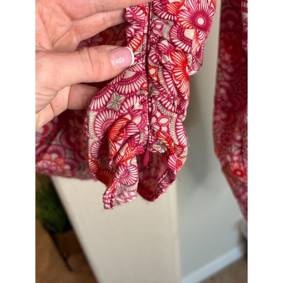 BCBGeneration Long Sleeve Top Fitted V Neck Cropped Blouse NEW M - Picture 7 of 8